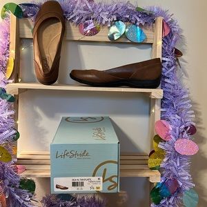 Life Stride Deja Vu Tan Flat.